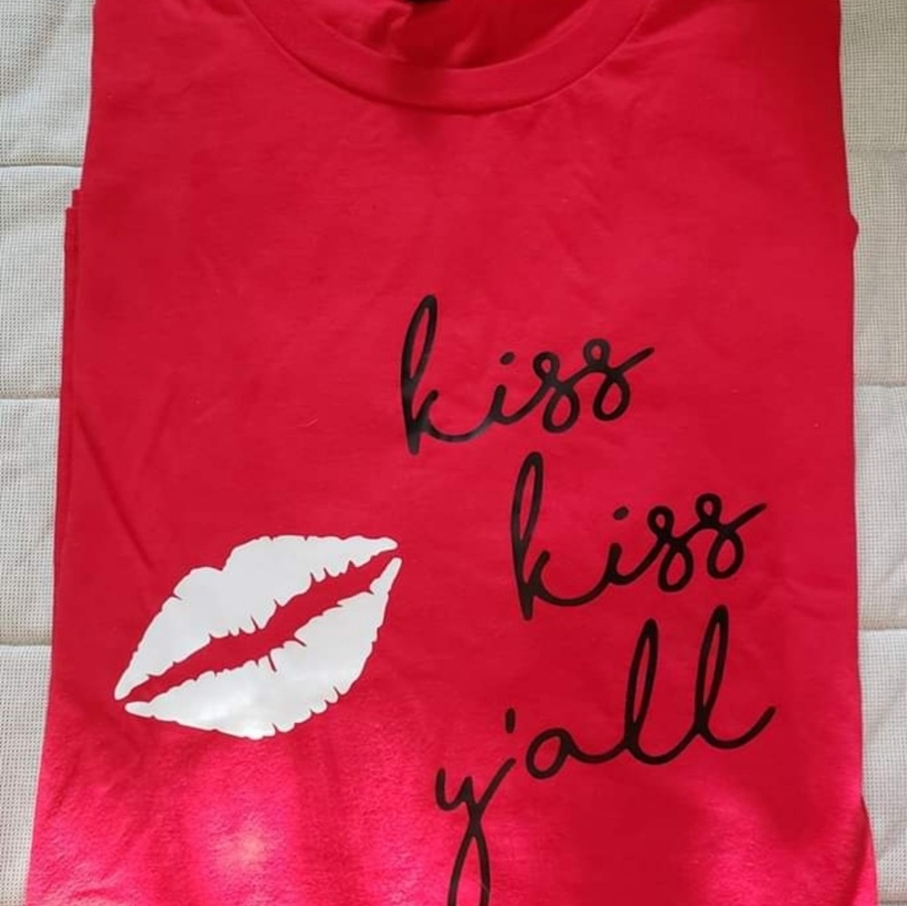 BNNU "Kiss Kiss Y'all" tshirt